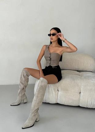 Високі чоботи сапоги