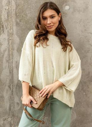 Женский джемпер свободного фасона со спущенным плечом размеры: 42 – 52