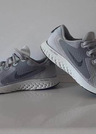 Nike react кросівки