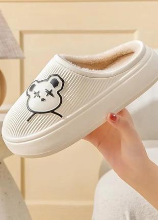 Тапки , калоші , капці