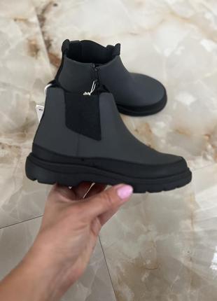 Ботинки zara размер 29(стелька 18.8 см)