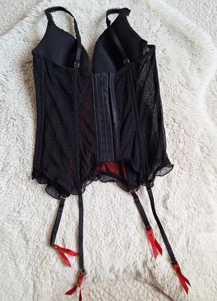 Корсет с застежками для чулок