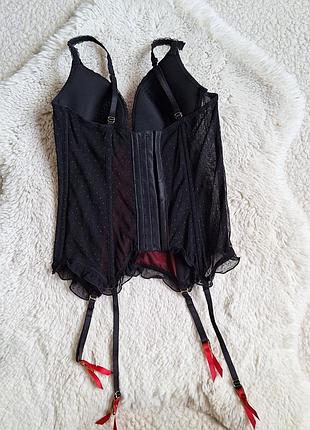 Корсет с застежками для чулок