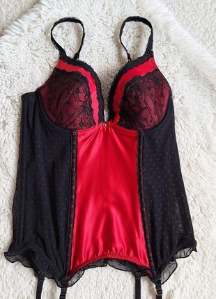 Корсет с застежками для чулок