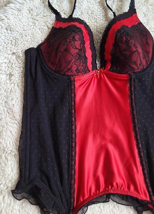 Корсет с застежками для чулок