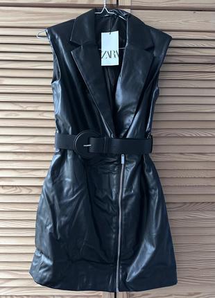 Шкіряна сукня zara з ременем