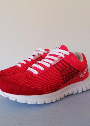 Яскраві кросівки лінійки reebok
