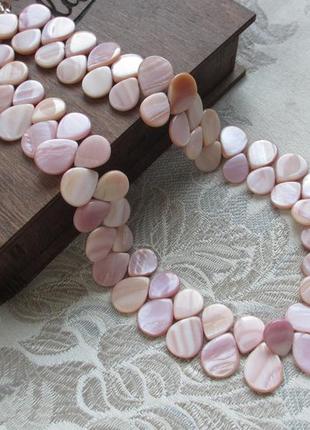 Колье чокер розовый перламутр