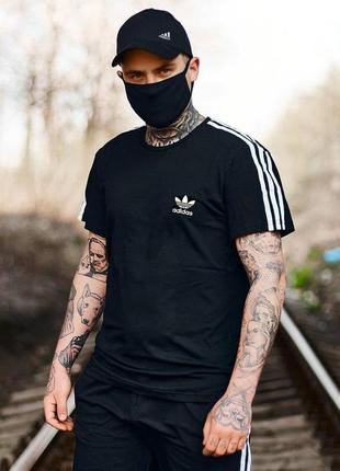 Футболка чоловіча з принтом в стилі adidas