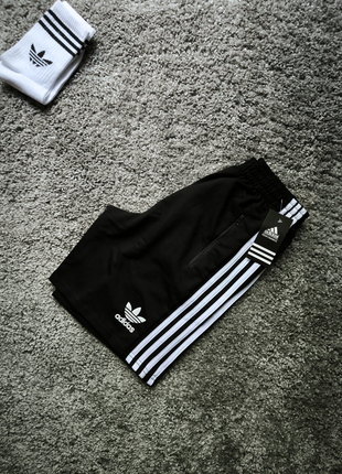 Шорты мужские с принтами в стиле adidas