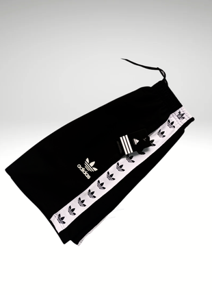Шорты мужские с принтами в стиле adidas