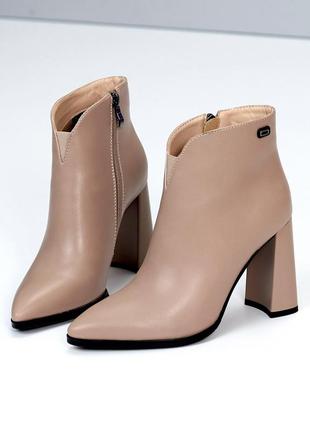 Нарядные женские ботильоны, высокие подборы, утепленные флисом, темный беж, лате, на...