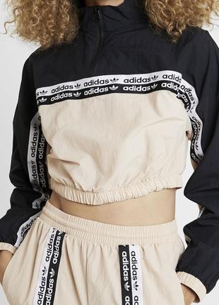 Анорак/ свитшот adidas