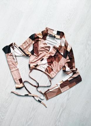 Стильна укорочена кофта на запах шнурівка