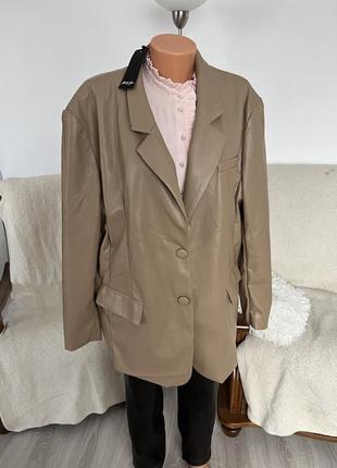 Базовий піджак оверсайз