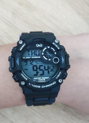 Спортивные мужские часы с водозащитой 10bar q&q m146j001y