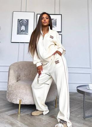 Костюм у стилі miu miu