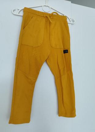 Брюки на мальчика 3 -5 лет