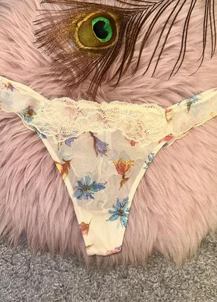 Ніжні трусики intimissimi