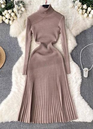 Волшебное трикотажное платье миди с горловиной👗7 фото