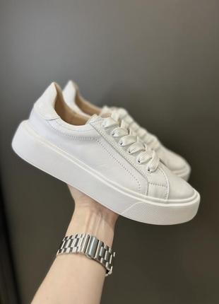 Женские кеды из натуральных кожи белые4 фото