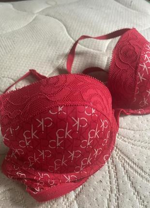 Бюстгальтер calvin klein