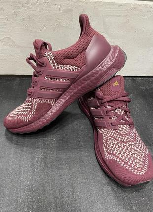 Кросівки жіночі текстиль adidas 37,5/38