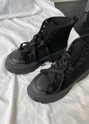 Высокие кеды в стиле mcqueen