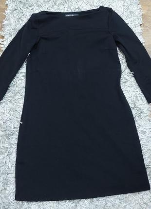 Шикарное чорне трикотажное плате спортивного стиля от marccain.