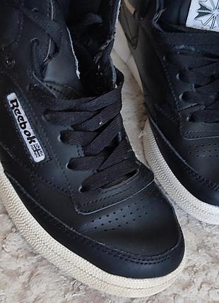 Оригінальні шкіряні кеди reebok