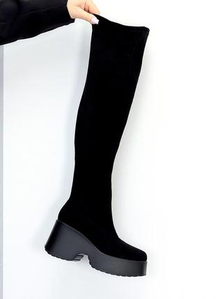 Ультра модні чорні замшеві стрейчові ботфорти на платформі єврозима