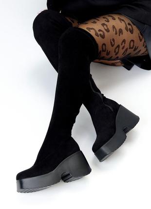 Ультра модні чорні замшеві стрейчові ботфорти на платформі єврозима