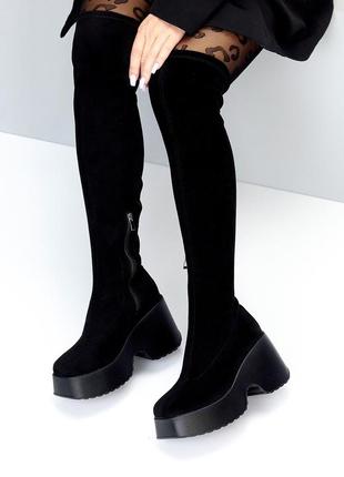 Ультра модні чорні замшеві стрейчові ботфорти на платформі єврозима