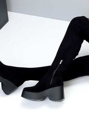 Ультра модні чорні замшеві стрейчові ботфорти на платформі єврозима