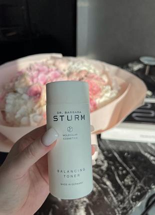 Dr. barbara sturm balancing toner - освежающий балансирующий тоник для лица