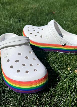 Жіночі крокси сабо на платформі crocs platform rainbow ідеальні crocs для ваших ніжок