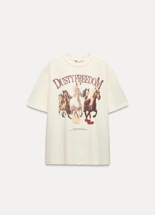 Футболка бежевая с принтом zara new