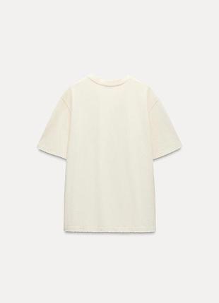 Футболка бежевая с принтом zara new2 фото