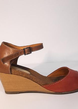 Женские босоножки s558-g76-oeo

red