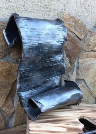 Залізний сувій із гравіюванням