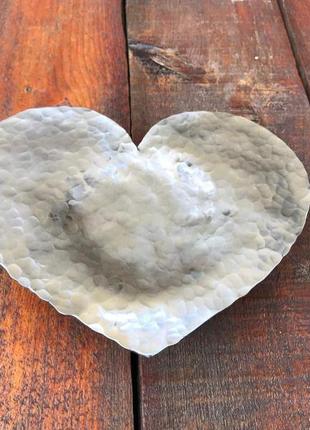 Подарунок із кованого заліза ручної роботи у вигляді серця з текстурою ручного кування