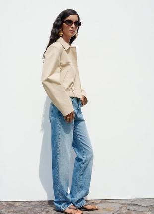 Укорочений бомбер жакет zara