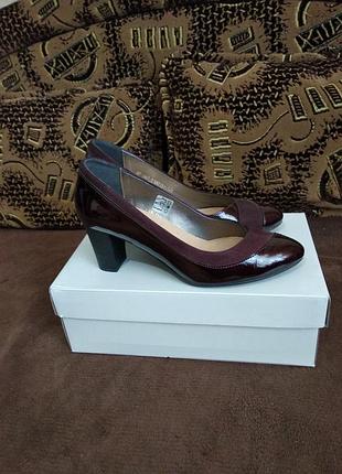 Бордові комбіновані шкіряні туфлі жіночі