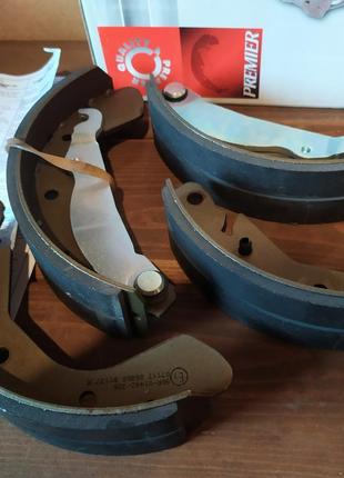 Тормозные колодки барабанные ланос, эпика, лачетти, нубира, эсперо, нексия, астра, сенс  ferodo fsb335