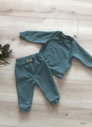 Класний костюмчик для малечі від бренду andriana kids ріст 68-74