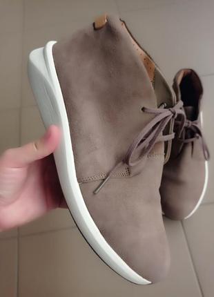 Оригинальные ботинки clarks