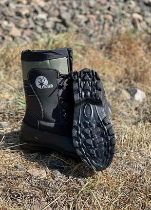 Водонепроникні гумові чоботи