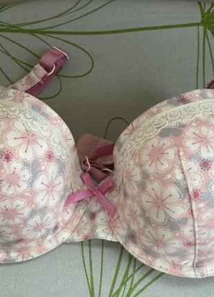 Бюстгальтер 32 dd (70e)
