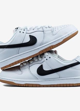 Nike dunk sb white gum