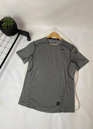 Компрессионная футболка nike names pro